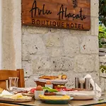 ベッド・アンド・ブレックファスト Avlu Boutique 4*