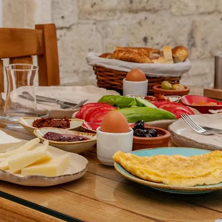 Bed & Breakfast Avlu Boutique Alaçatı