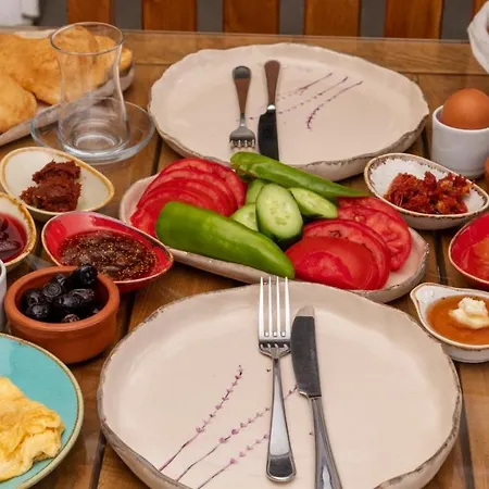 Avlu Boutique Alaçatı