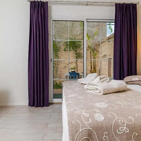 Avlu Boutique Bed & Breakfast