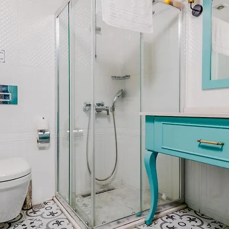 Avlu Boutique Bed & Breakfast Alaçatı