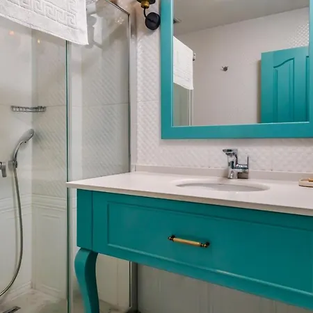 Avlu Boutique Bed & Breakfast