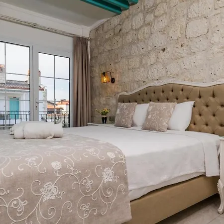 Oda ve Kahvaltı Avlu Boutique Alaçatı