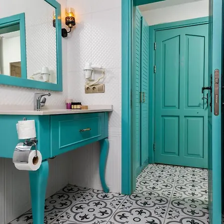 Avlu Boutique Bed & Breakfast