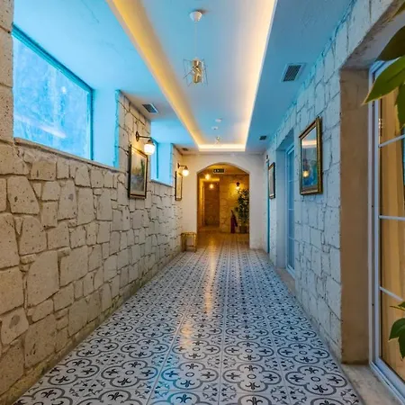 Bed & Breakfast Avlu Boutique 2*