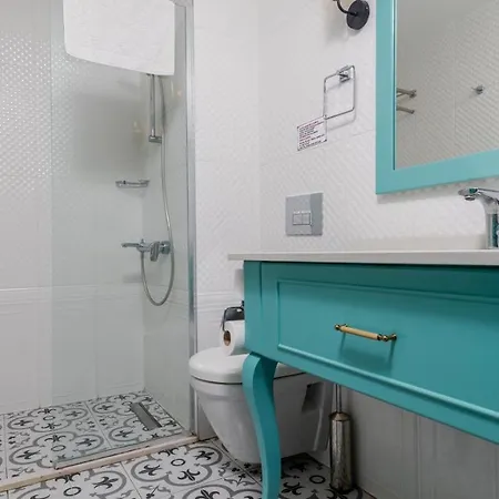 Avlu Boutique Bed & Breakfast 4*