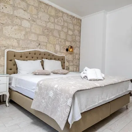 Avlu Boutique 2*