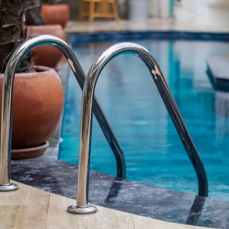 Avlu Boutique Bed & Breakfast Alaçatı