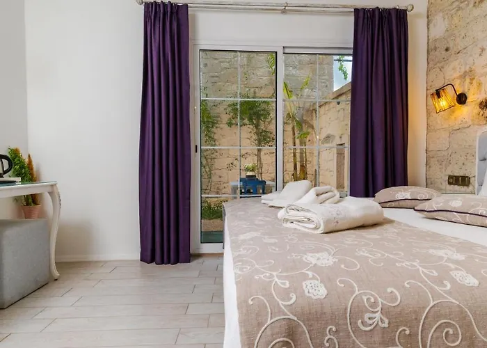 Avlu Boutique Bed & Breakfast