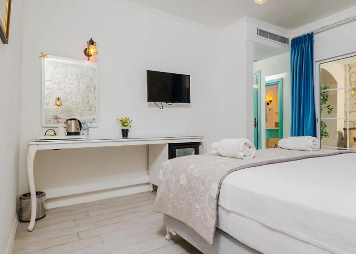 Avlu Boutique Alaçatı