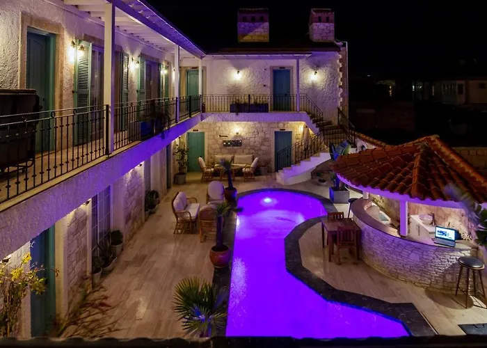 Bed & Breakfast Avlu Boutique Alacati